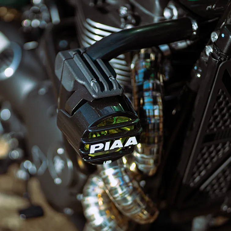 TH PIAA Light Mount 2